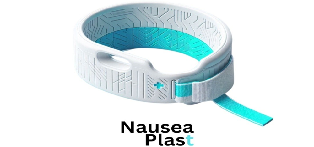 Use NauseaPlast band